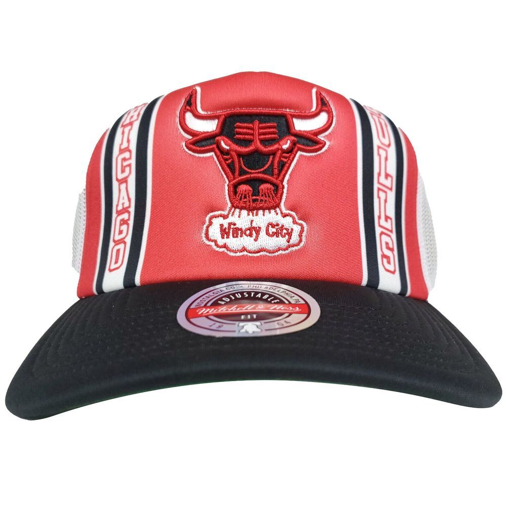 Chicago Bulls Mitchell & Ness NBA Trucker Hat Cap 3D Logo Red Black‎ White NWT